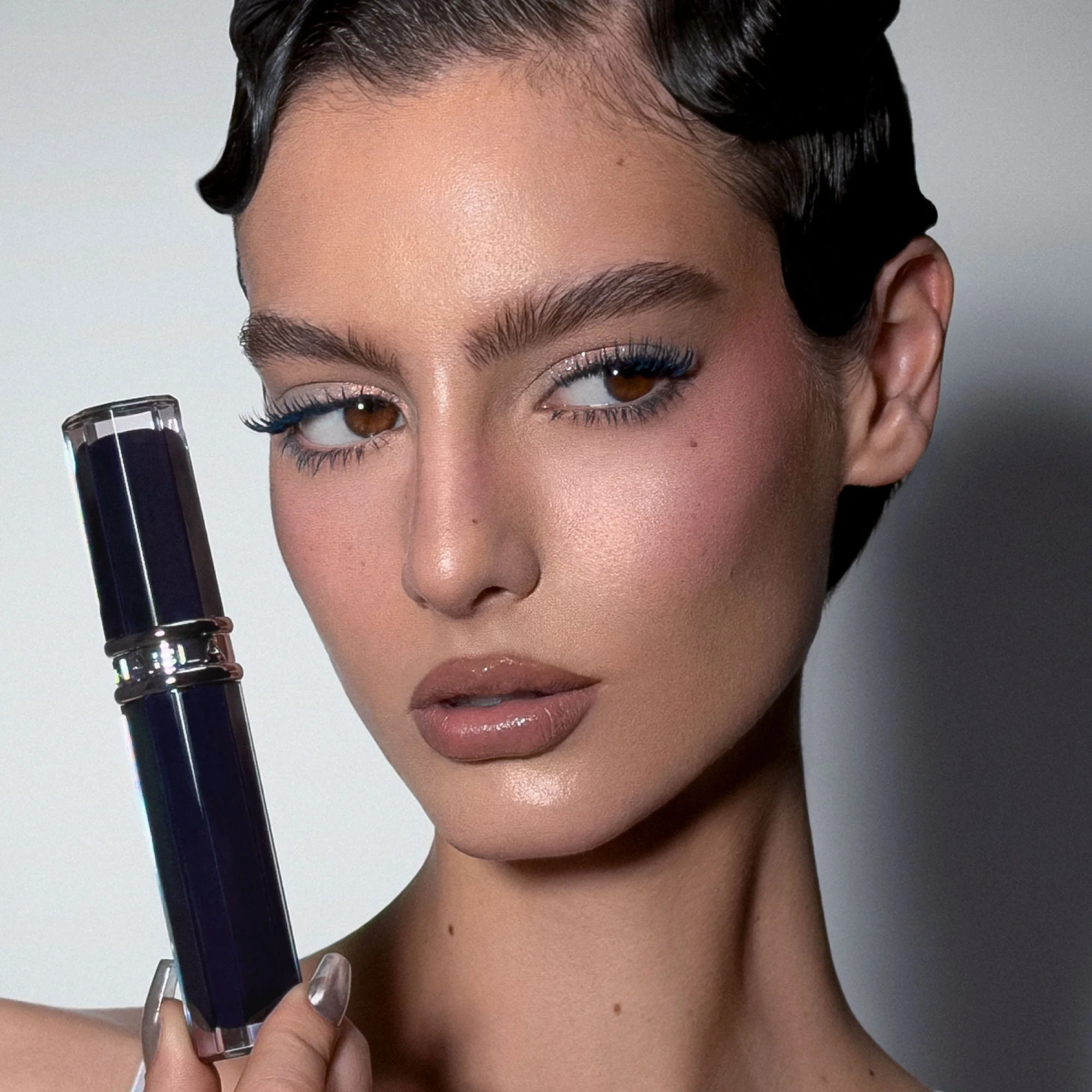 Beyond Bold Mascara - Image 17
