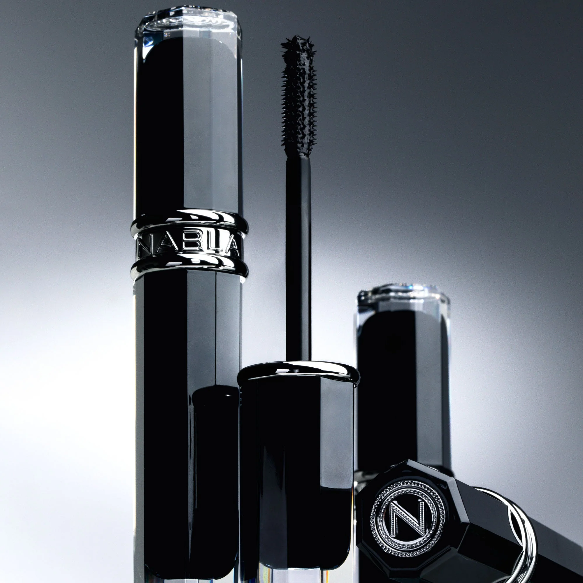 Beyond Bold Mascara - Image 6