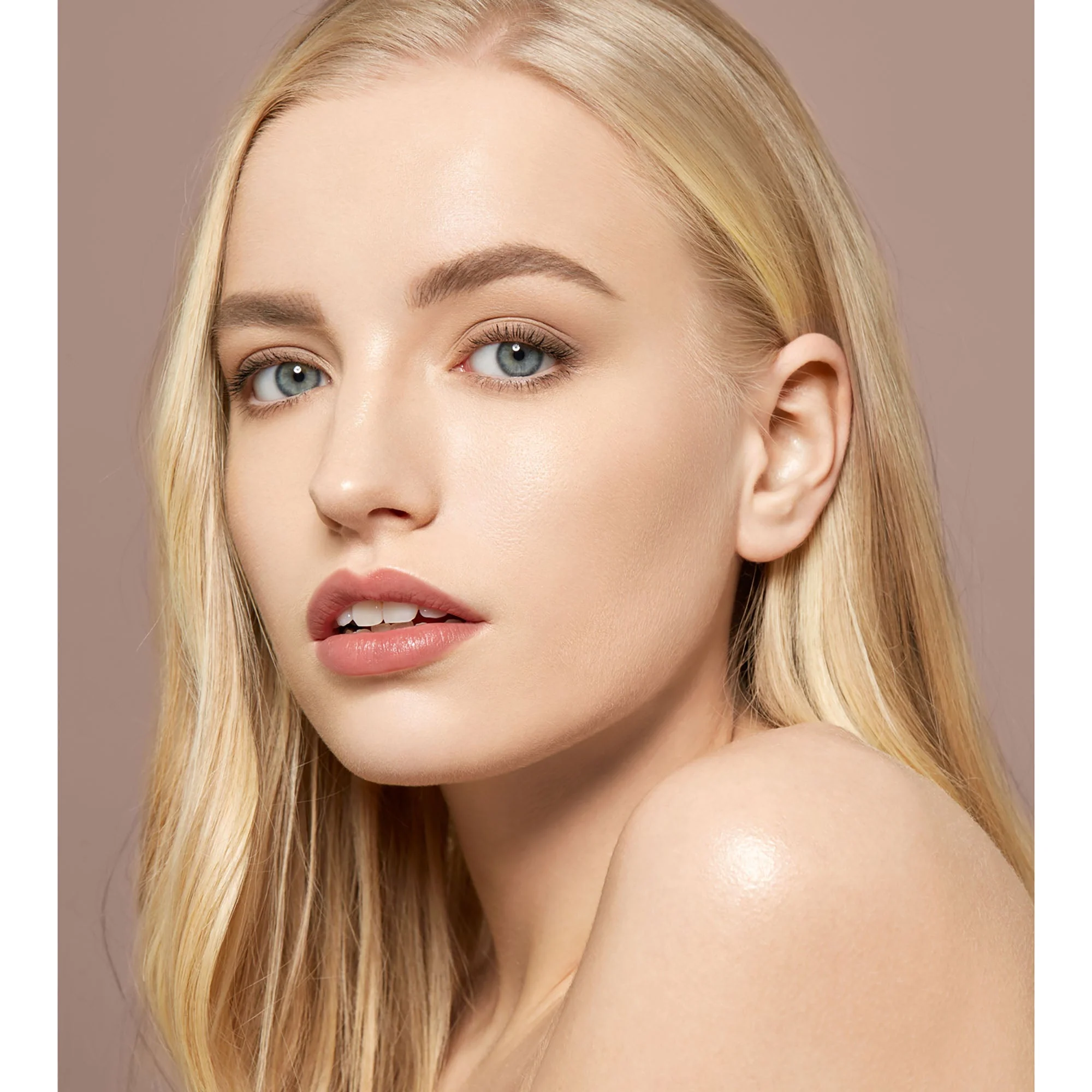 Close-Up Concealer - Image 7